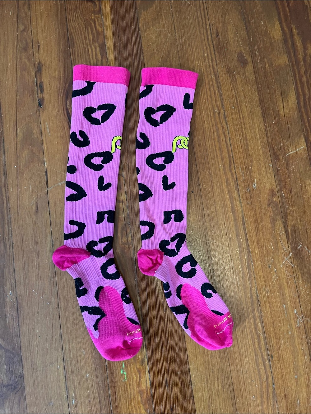 Pro Compression Bright Pink Leopard Print Knee-High Socks